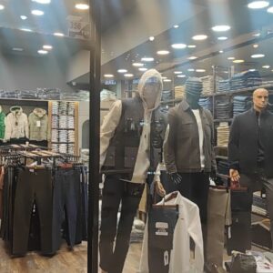 استخدام فروشنده ساکن